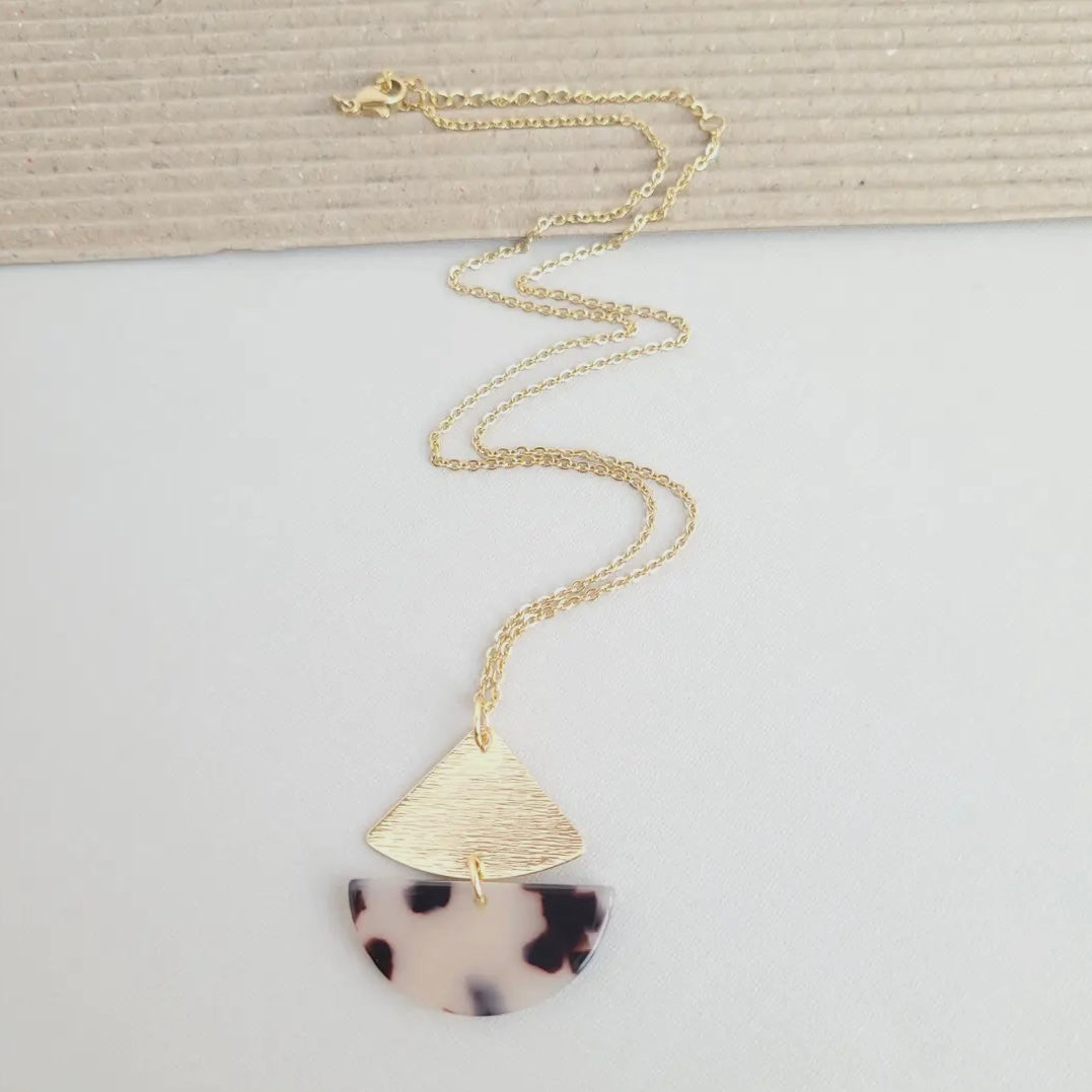 Ava Necklace - Blonde Tortoise