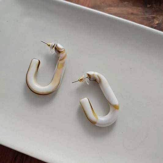 Joanna Hoops - Latte