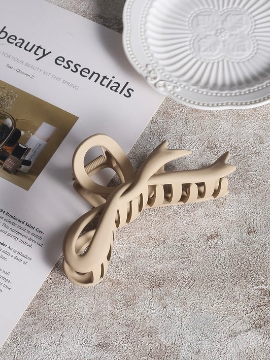 Ribbon Matte Hair Claw