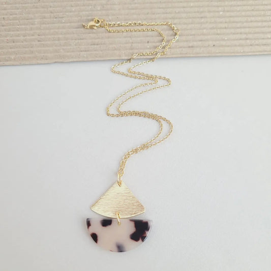 Ava Necklace - Blonde Tortoise
